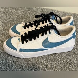 BRAND NEW Nike Blazer Low ‘77